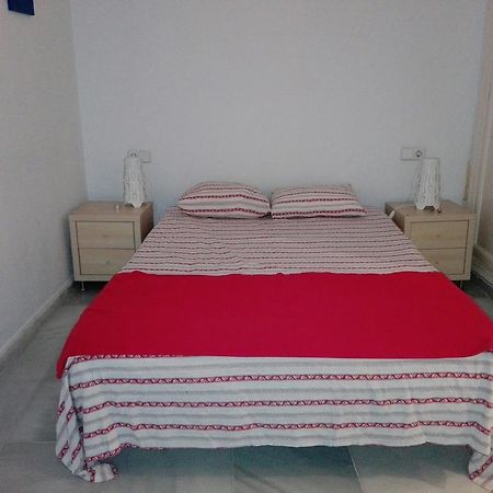 Centrico Apartamento Con Patio Privado Sevilla Kültér fotó