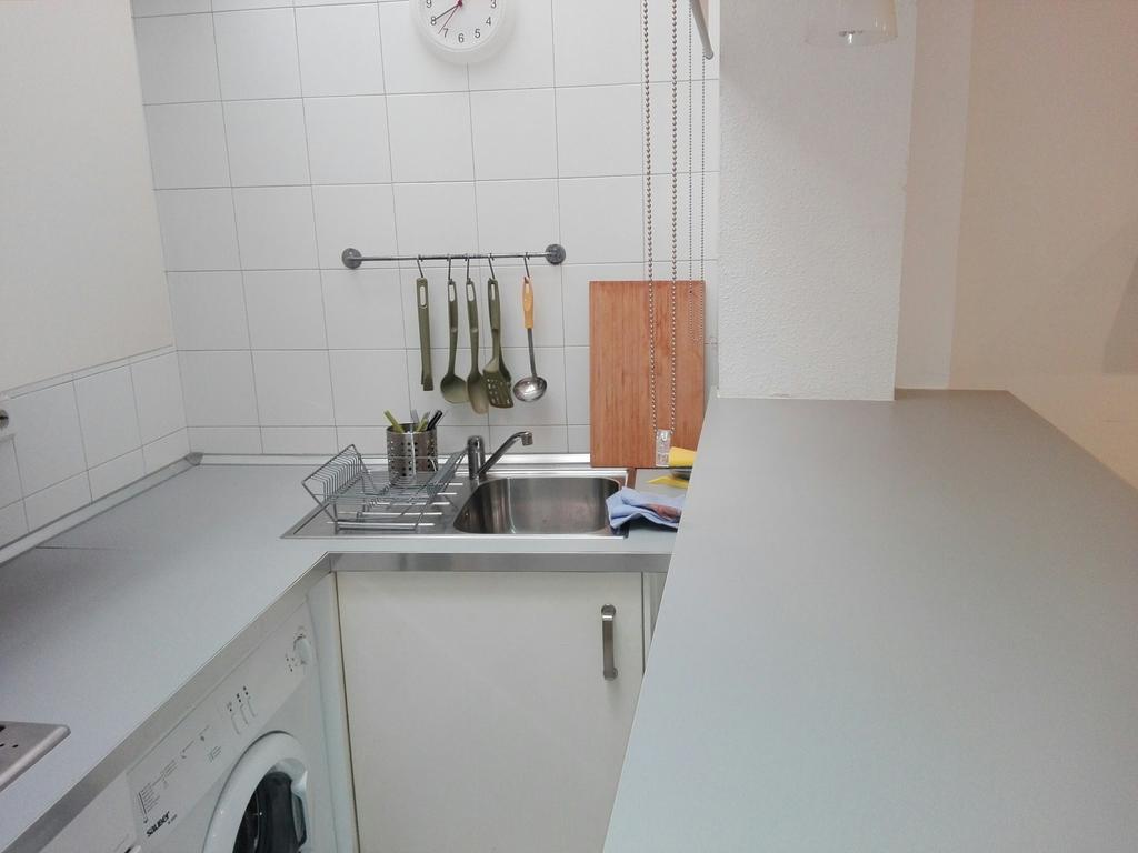 Centrico Apartamento Con Patio Privado Sevilla Kültér fotó
