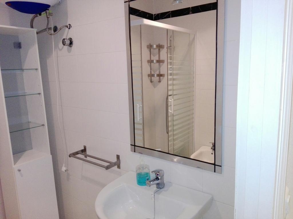 Centrico Apartamento Con Patio Privado Sevilla Kültér fotó