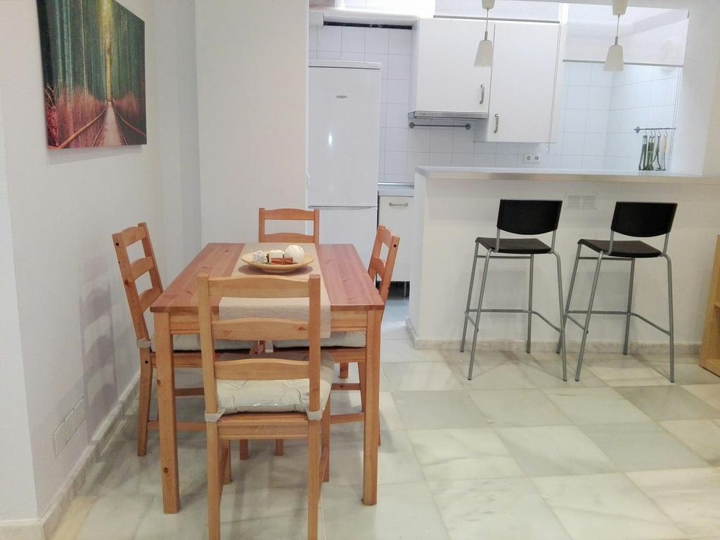Centrico Apartamento Con Patio Privado Sevilla Kültér fotó