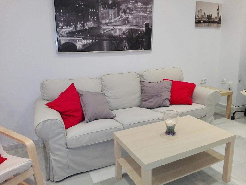 Centrico Apartamento Con Patio Privado Sevilla Kültér fotó