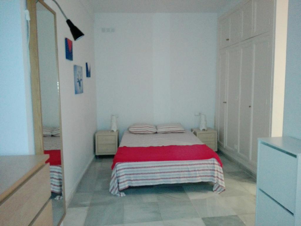 Centrico Apartamento Con Patio Privado Sevilla Kültér fotó